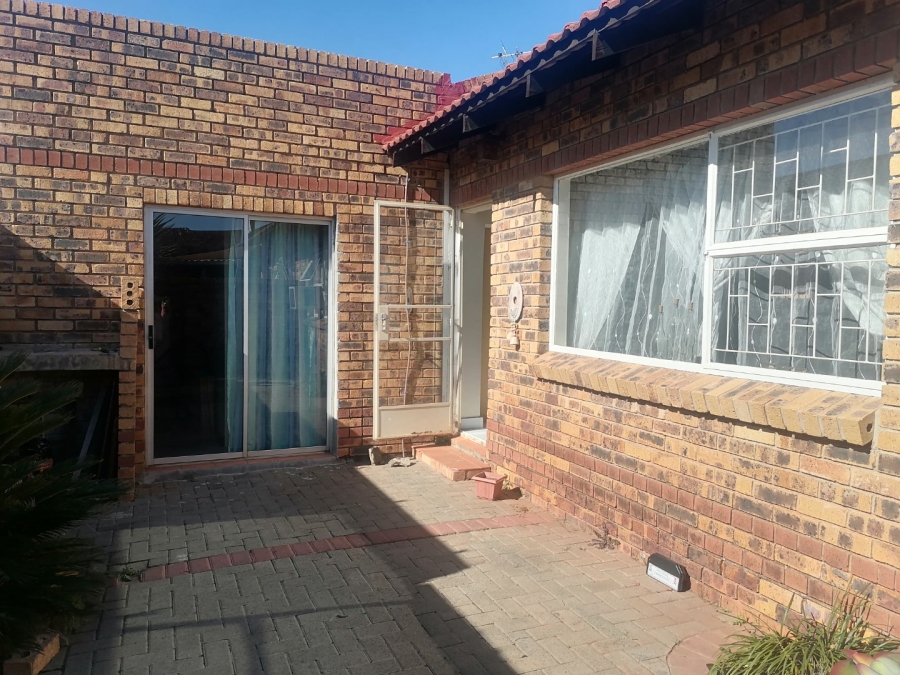 To Let 3 Bedroom Property for Rent in Hospitaalpark Free State